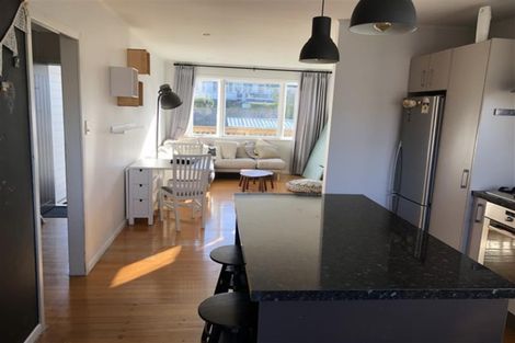 Photo of property in 140 Ennis Avenue, Pakuranga Heights, Auckland, 2010