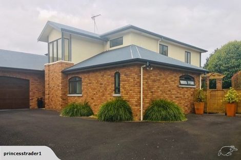 Photo of property in 9 Dallinger Street, St Andrews, Hamilton, 3200