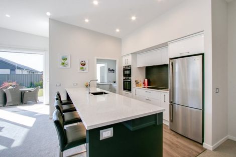 Photo of property in 6 Ruahine Road, Poraiti, Napier, 4112