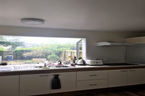 Photo of property in 2/25 Archers Road, Hillcrest, Auckland, 0629