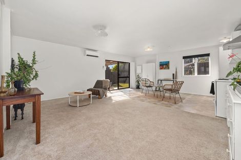 Photo of property in 42 Rutherford Drive, Waikanae Beach, Waikanae, 5036