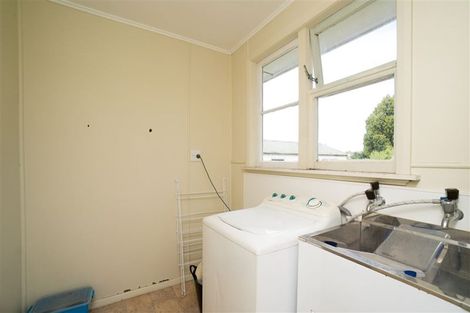 Photo of property in 8 Douglas Street, Hawera, 4610