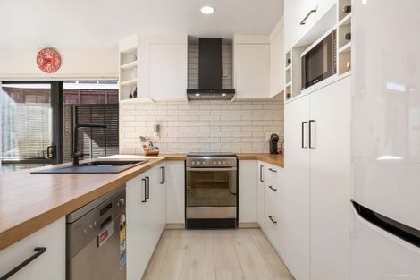 Photo of property in 2/6 Angelo Avenue, Howick, Auckland, 2014