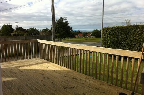 Photo of property in 868 East Coast Road, Northcross, Auckland, 0630