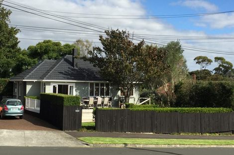 Photo of property in 5 Taratoa Street, Point England, Auckland, 1072