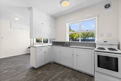 Photo of property in 4 Murphy Road, Taradale, Napier, 4112