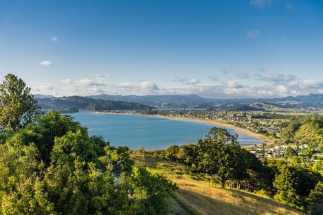 Photo of property in 10 Christa Court, Whitianga, 3510