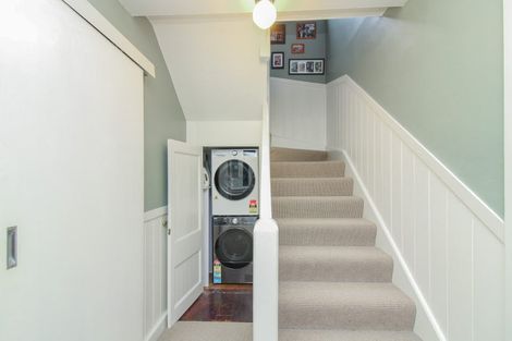 Photo of property in 35 Farm Road, Northland, Wellington, 6012