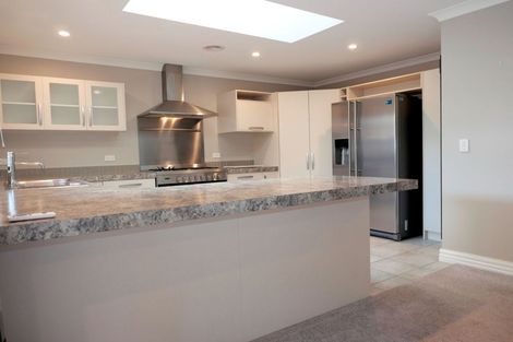 Photo of property in 6 Trusham Court, Paraparaumu, 5032