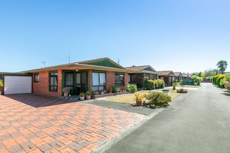Photo of property in 2/14 Avondale Road, Taradale, Napier, 4112