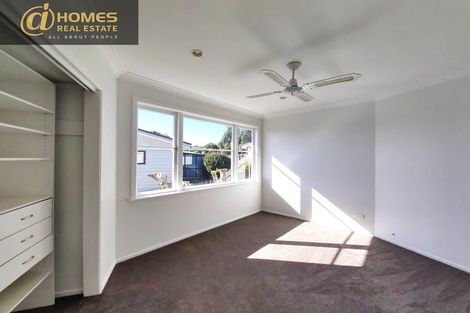 Photo of property in 35 Schnapper Rock Road, Greenhithe, Auckland, 0632