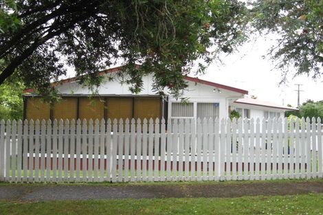 Photo of property in 45 Wellesley Road, Mangere Bridge, Auckland, 2022