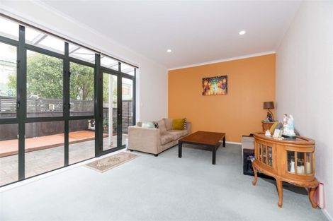 Photo of property in Tuscany Towers, 58/1 Ambrico Place, New Lynn, Auckland, 0600