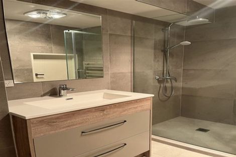 Photo of property in 8 Puhakehake Place, Flat Bush, Auckland, 2019