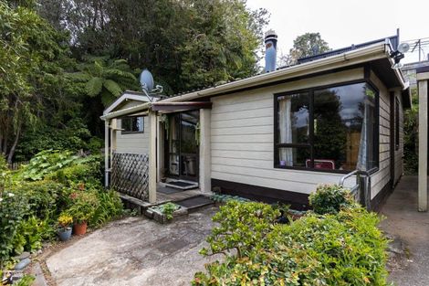 Photo of property in 109 Poplar Grove, Whalers Gate, New Plymouth, 4310