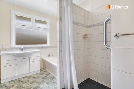 Photo of property in 1 Broomlea Street, Wakari, Dunedin, 9010