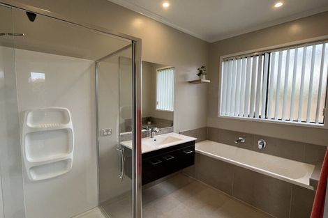 Photo of property in 2 Makaka Lane, Silverdale, 0932