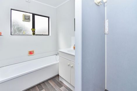 Photo of property in 12a Shepherds Road, Papakura, 2110