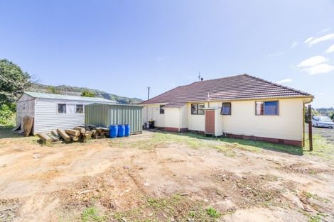Photo of property in 92 Tremewan Street, Tawa, Wellington, 5028