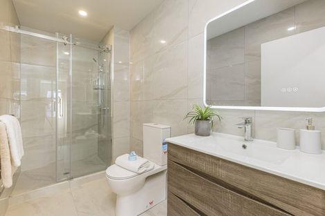 Photo of property in 8/43 Clevedon Road, Papakura, 2110