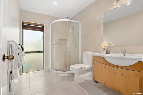 Photo of property in 6 Orohena Close, Northpark, Auckland, 2013