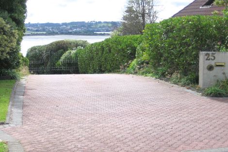 Photo of property in 25 Clyside Avenue, Half Moon Bay, Auckland, 2012