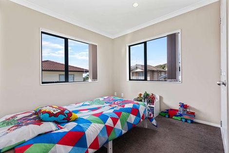 Photo of property in 63a Redoubt Road, Goodwood Heights, Auckland, 2105