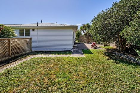 Photo of property in 16b Saint Edmund Crescent, Tawa, Wellington, 5028