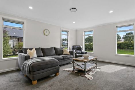 Photo of property in 19 Montgomery Crescent, Kinloch, Taupo, 3377