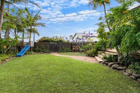 Photo of property in 1/92 Eversleigh Road, Belmont, Auckland, 0622