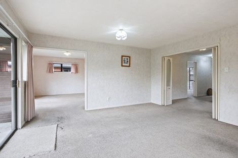 Photo of property in 2/280b Sawyers Arms Road, Bishopdale, Christchurch, 8053