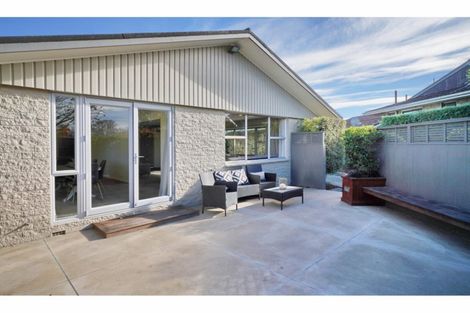 Photo of property in 6 Banff Place, Avonhead, Christchurch, 8042