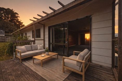 Photo of property in 2 Garboard Lane, Whitby, Porirua, 5024