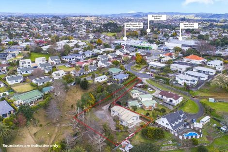 Photo of property in 16a Russell Place, Brookfield, Tauranga, 3110