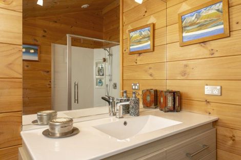 Photo of property in 18 Glen Mohr, Acacia Bay, Taupo, 3385