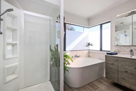 Photo of property in 8a Busby Place, Havelock North, 4130