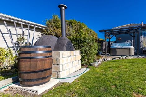 Photo of property in 16 Coronation Street, Waimate, 7924