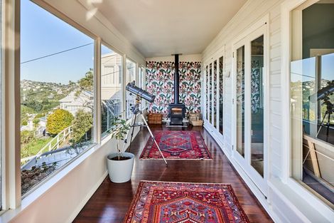 Photo of property in 52 Central Terrace, Kelburn, Wellington, 6012