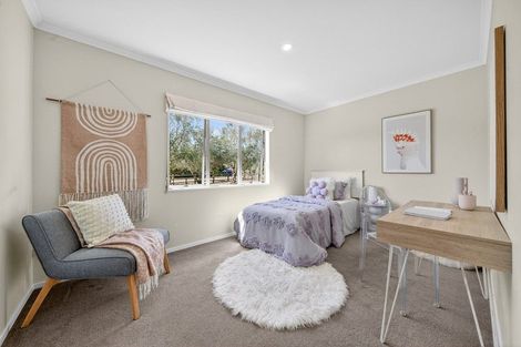 Photo of property in 8 Redwood Lane, Martinborough, 5711