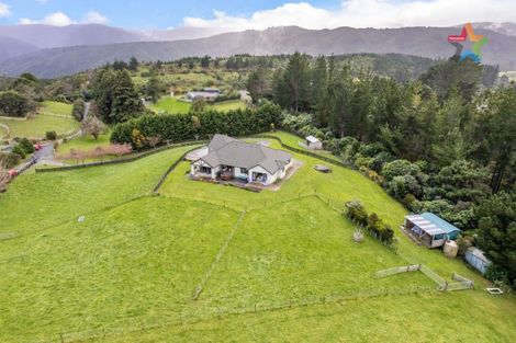 Photo of property in 32c Kaitoke Loop, Kaitoke, Upper Hutt, 5018