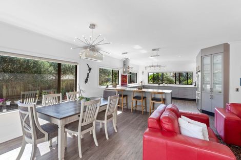 Photo of property in 4 Barbaras Way, Waikanae Beach, Waikanae, 5036