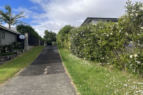 Photo of property in 7a La Perouse Street, Botany Downs, Auckland, 2010