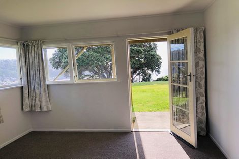 Photo of property in 1009 Whangaparaoa Road, Tindalls Beach, Whangaparaoa, 0930