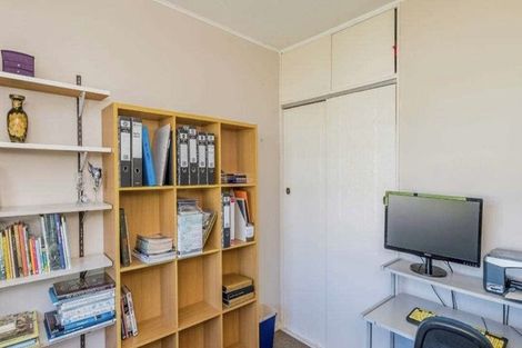Photo of property in 18 Utauta Street, Waikanae, 5036