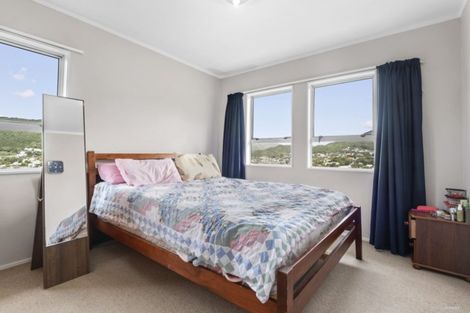 Photo of property in 2/30 Percy Dyett Drive, Karori, Wellington, 6012