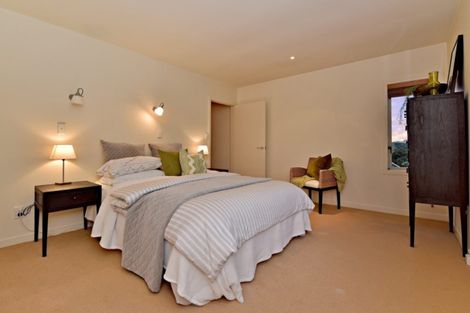 Photo of property in 25 Sylvan Avenue, Northcote, Auckland, 0627