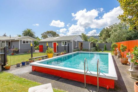 Photo of property in 85 Brandon Street, Featherston, 5710