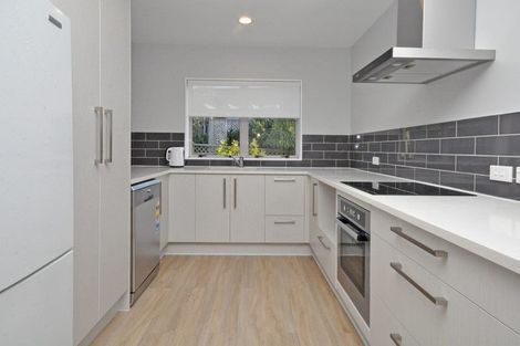 Photo of property in 13 The Grove, Red Beach, 0932