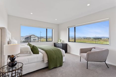 Photo of property in 17 Park Green Avenue, Rosehill, Papakura, 2113