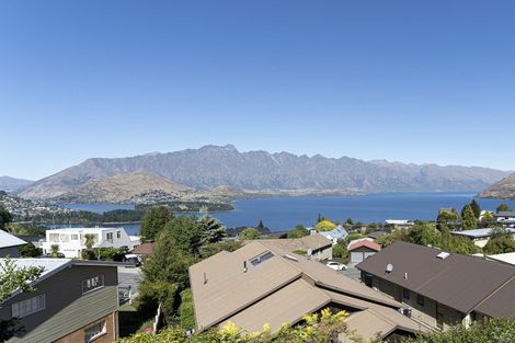 Photo of property in 21b Avalon Crescent, Fernhill, Queenstown, 9300